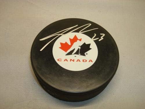Sean Monahan Aláírt Csapat Kanadai Jégkorong Lángok Dedikált PSA/DNS-COA-1C - Dedikált NHL Korong