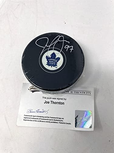 JOE THORNTON Toronto Maple Leafs Logó ALÁ Auto Jégkorong Frameworth COA - Dedikált NHL Korong