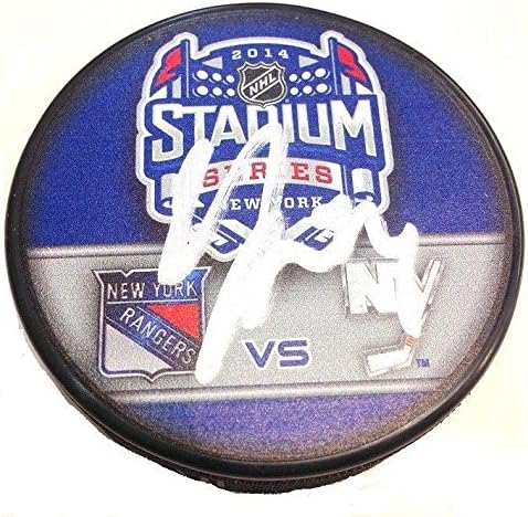 Brian Szoros Aláírt Stadion Sorozat Korong New York Islanders - Dedikált NHL Korong